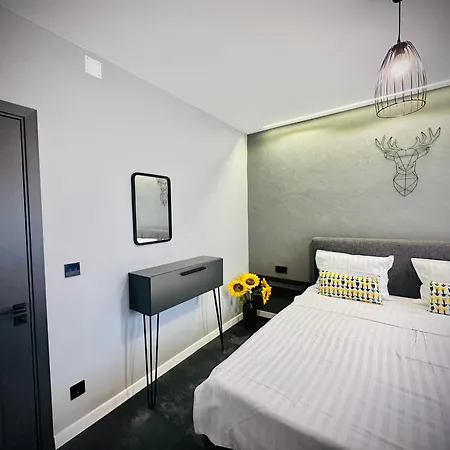Central Place To Stay Resita Exterior photo
